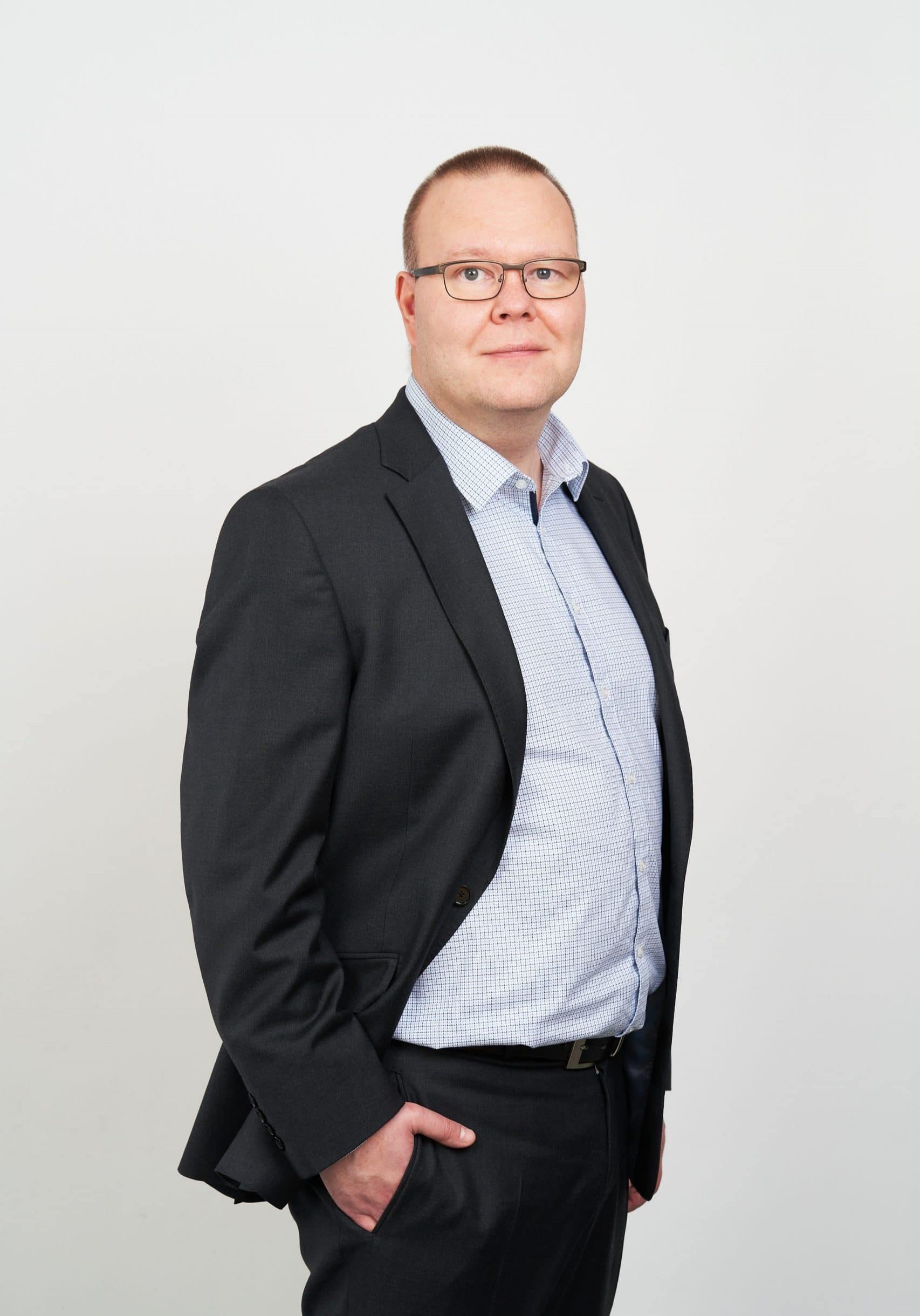 Mikko Sinivaara 02296 Mikko Sinivaara 02296